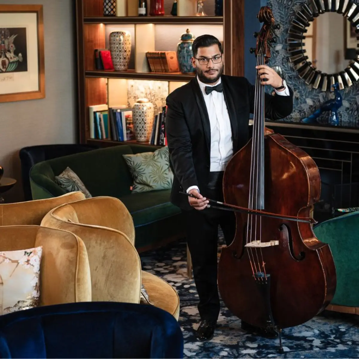 Bóni Andor - nagybőgő Bóni Andor - nagybőgő