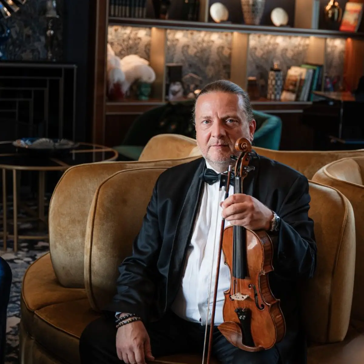 Kuklis Gergely - hegedű Kuklis Gergely - hegedű