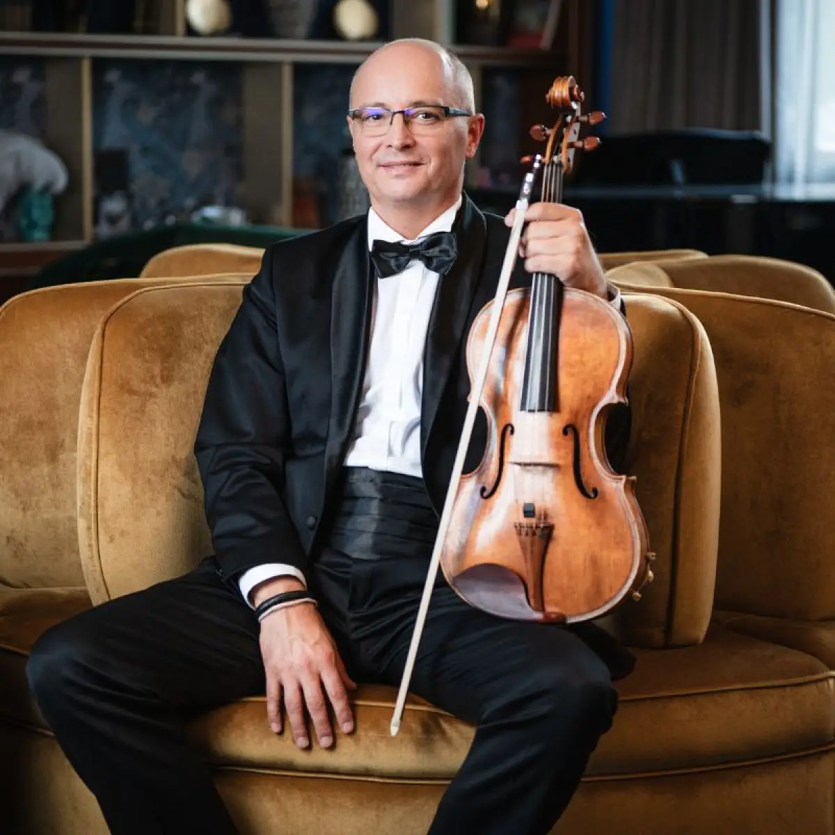 Lezsák Attila - brácsa Lezsák Attila - brácsa